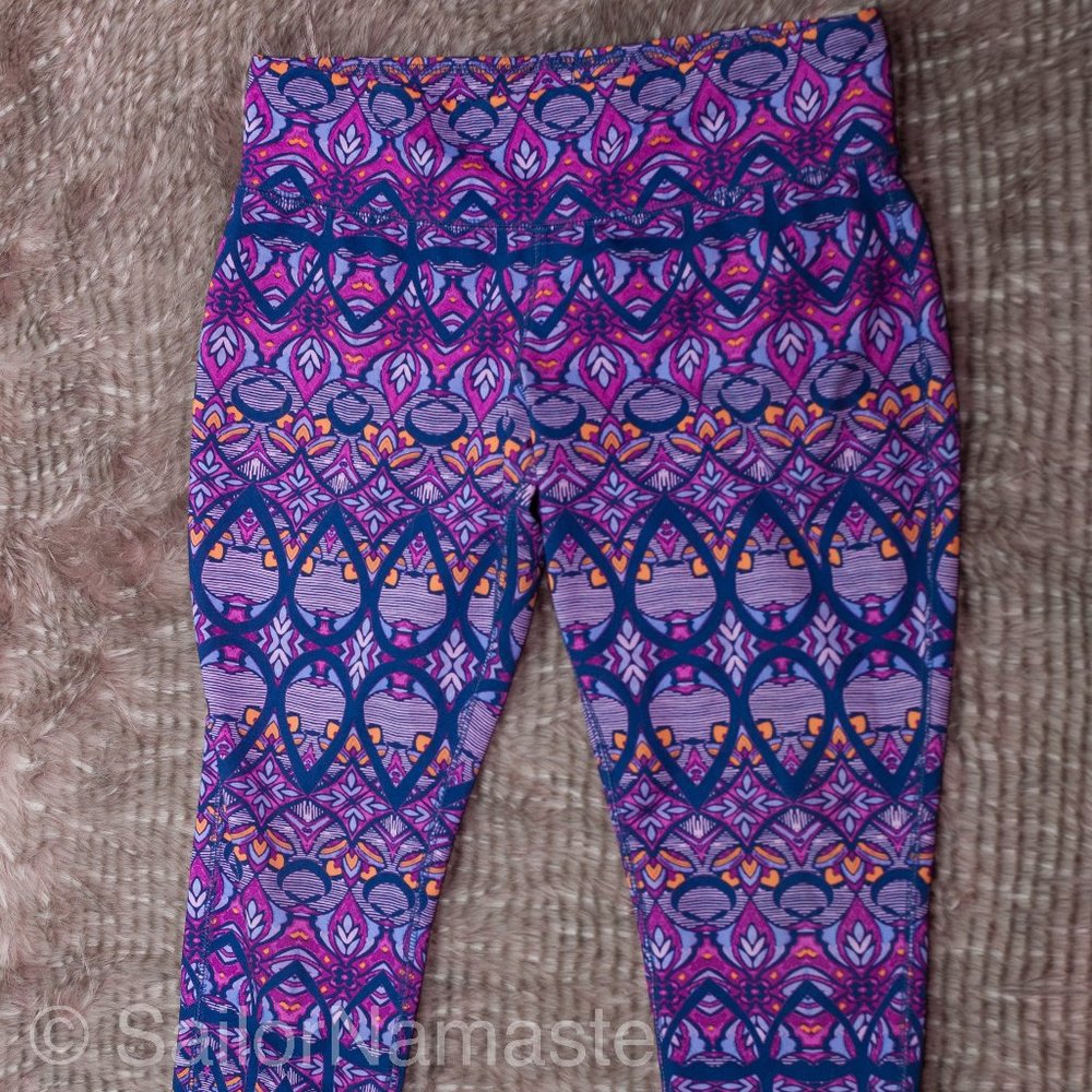Mossimo Mid Rise Patterned Yoga Pants